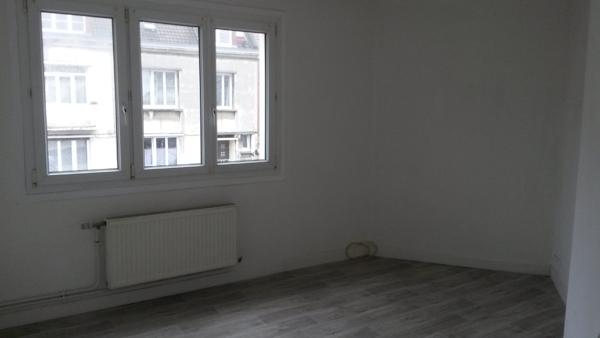 Appartement 2 pièces d'environ 37 m² à louer à CALAIS (62100).