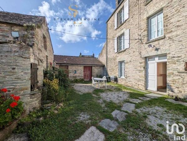 Maison 10 pièces de 208 m² à Cherbourg-en-Cotentin (50120)