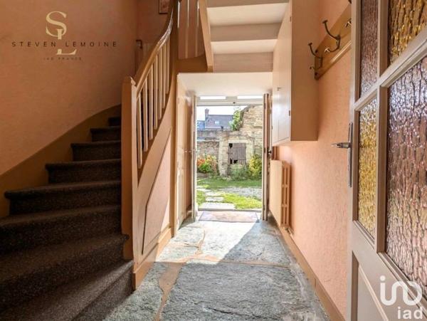 Maison 10 pièces de 208 m² à Cherbourg-en-Cotentin (50120)