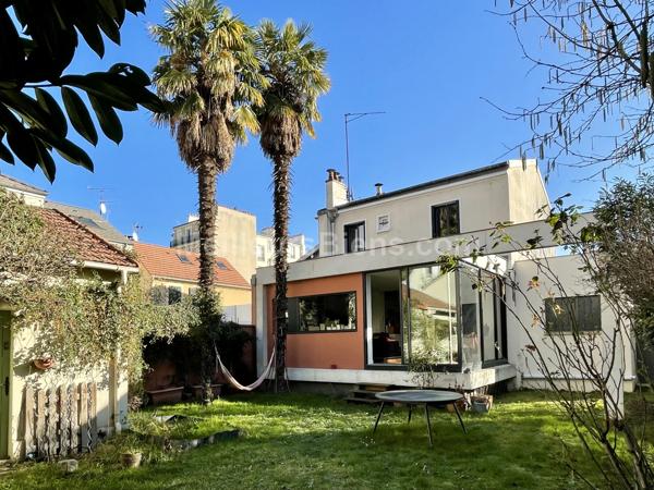 Colombes-Hoche : Maison familiale avec beau jardin et studio indépendant