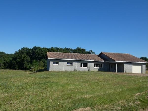 À vendre - Maison individuelle, 6 pièces située à Hagetmau (40700)