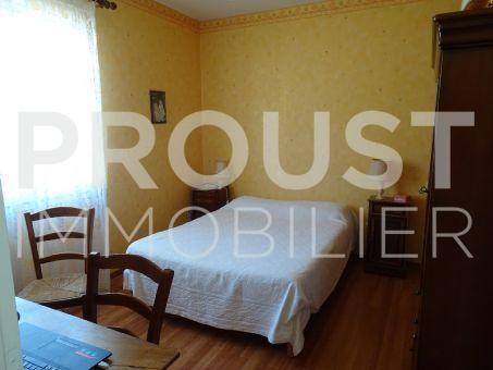 a vendre niort beau pavillon de plain-pied, 3 chambres, jardin, terrasse, garage.