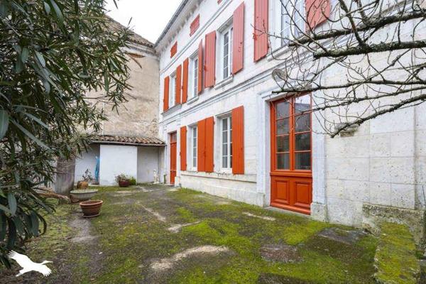 Maison à vendre |  Brossac |  6 pièces | 174 m²