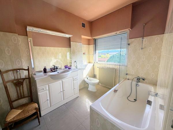 Maison d architecte de 320,62 m²