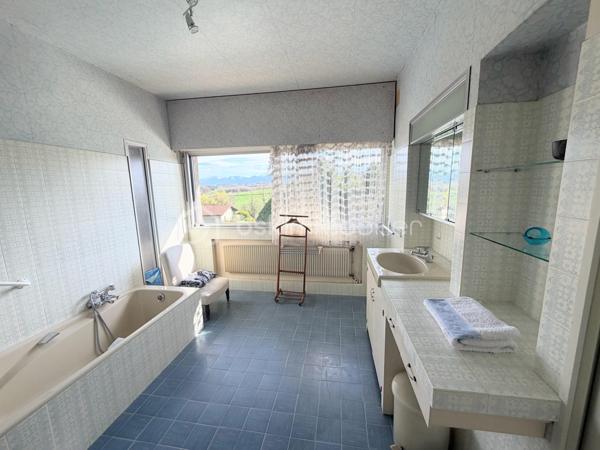 Maison d architecte de 320,62 m²