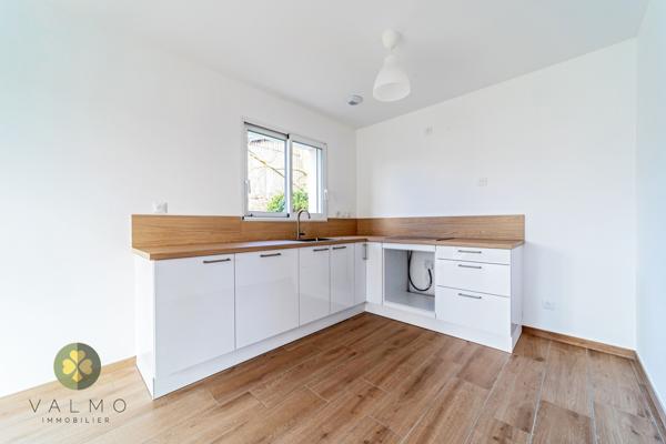 Maison
                                                                                                                                                                                                                                                                                                                        5 pièce(s)                                                                                                                                                                                                          4 chambre(s)                                                                                                                                                                                                          97.33  m²