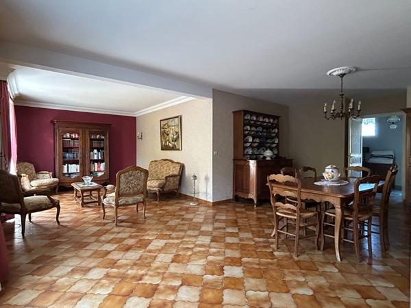 Traditionnelle - 6 pièces - 155 m²