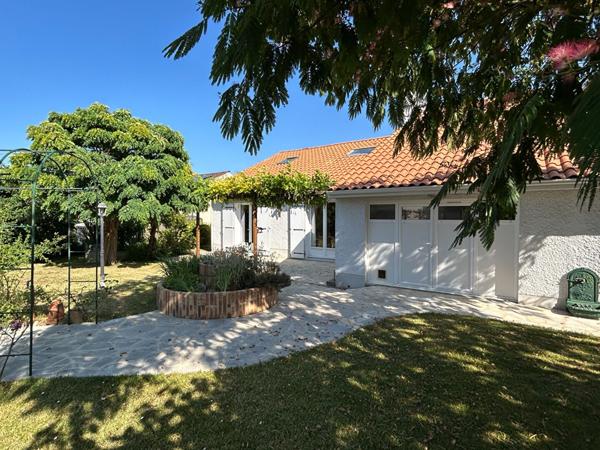 Traditionnelle - 6 pièces - 155 m²