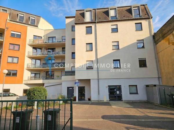 Appartement
                                                                                                                                                                                                                                                                                                                        3 pièce(s)                                                                                                                                                                                                          2 chambre(s)                                                                                                                                                                                                          82  m²