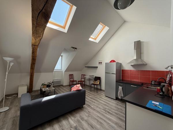 Appartement type loft La Roche Sur Yon 1 pièce(s) 34.95 m2