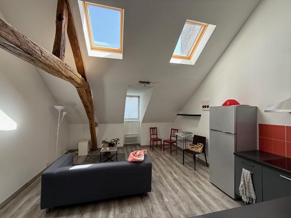 Appartement type loft La Roche Sur Yon 1 pièce(s) 34.95 m2
