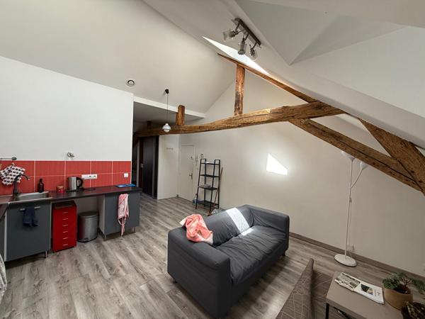 Appartement type loft La Roche Sur Yon 1 pièce(s) 34.95 m2