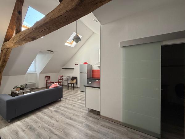 Appartement type loft La Roche Sur Yon 1 pièce(s) 34.95 m2