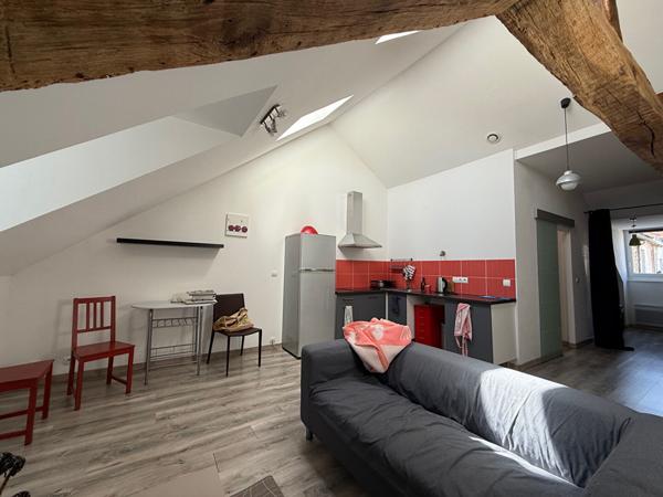 Appartement type loft La Roche Sur Yon 1 pièce(s) 34.95 m2