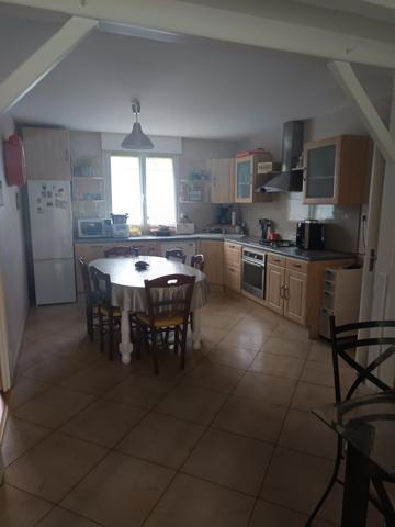 Très belle maison contemporaine à proximité des services et dans un cadre apaisant