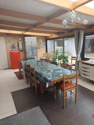 Très belle maison contemporaine à proximité des services et dans un cadre apaisant