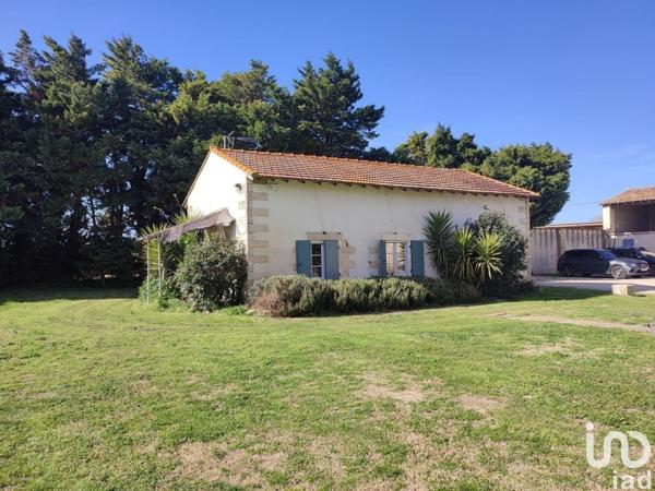 Maison 10 pièces de 450 m² à Beaucaire (30300)