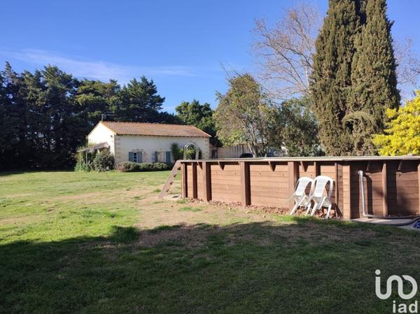 Maison 10 pièces de 450 m² à Beaucaire (30300)