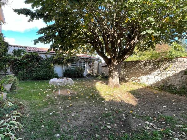 Maison à vendre    7 pièces •  Aytré