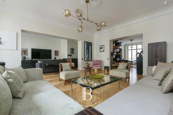 Paris 8ème, Appartement 3 Chambres -  217 m² à vendre