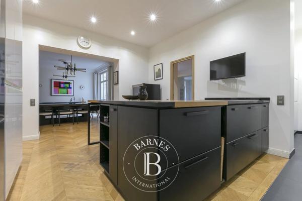 Paris 8ème, Appartement 3 Chambres -  217 m² à vendre