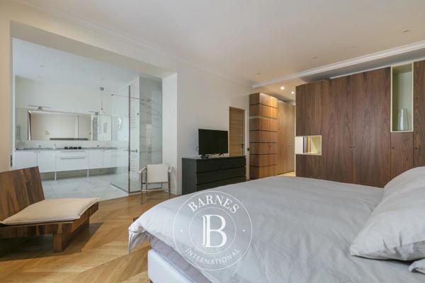 Paris 8ème, Appartement 3 Chambres -  217 m² à vendre