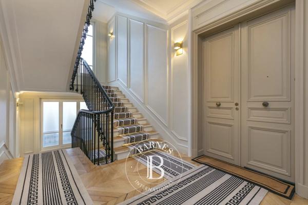 Paris 8ème, Appartement 3 Chambres -  217 m² à vendre