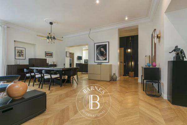 Paris 8ème, Appartement 3 Chambres -  217 m² à vendre