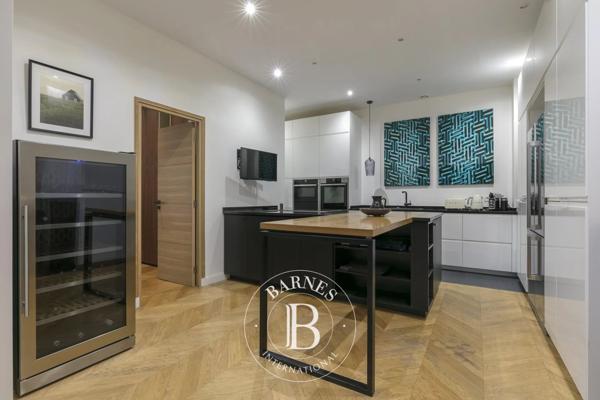 Paris 8ème, Appartement 3 Chambres -  217 m² à vendre