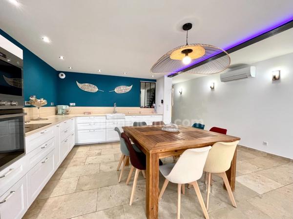 AIGUES-MORTES Maison 5 pièces 150 m² Emplacement d’exception