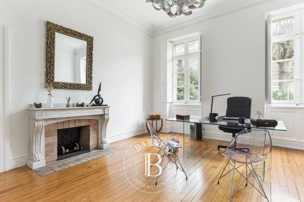 Mazamet, Hôtel particulier 6 Chambres -  331 m² à vendre