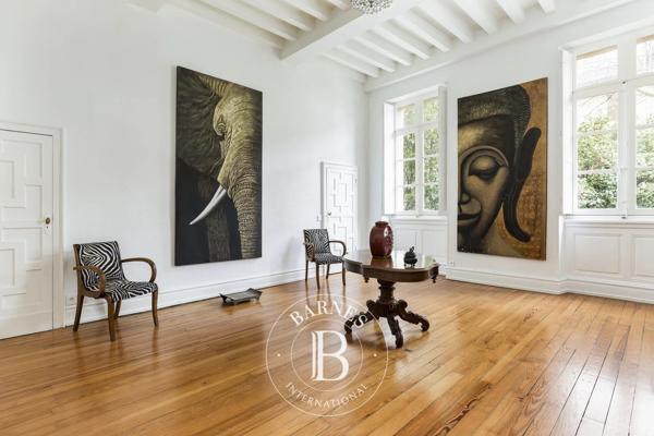 Mazamet, Hôtel particulier 6 Chambres -  331 m² à vendre