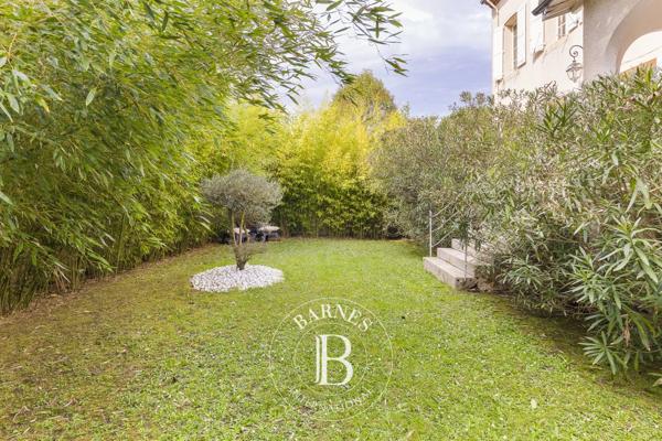 Mazamet, Hôtel particulier 6 Chambres -  331 m² à vendre
