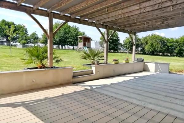 Maison rénovée avec dépendance, entre Chemillé et Cholet