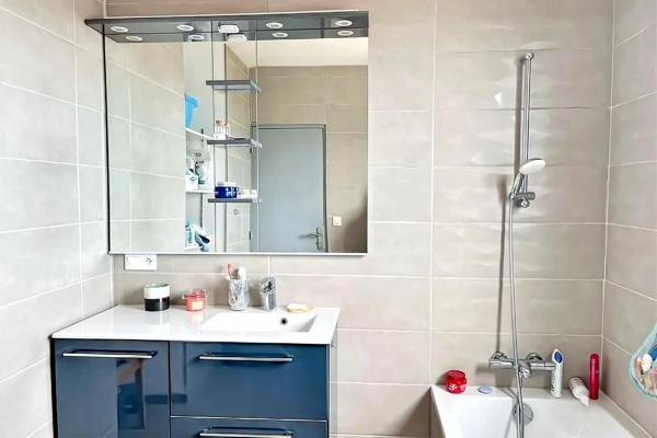 Maison rénovée avec dépendance, entre Chemillé et Cholet