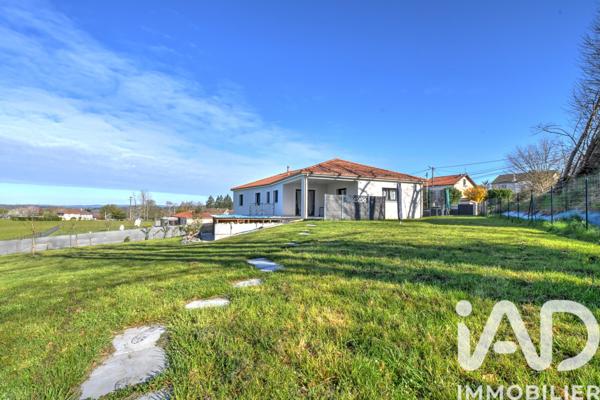 Maison à vendre 6 pièces 137 m² Saint-Léonard-de-Noblat