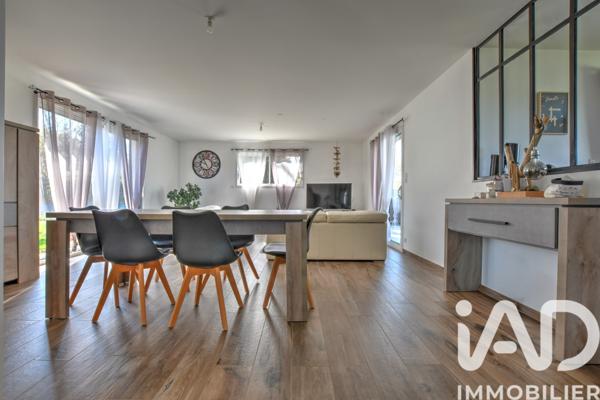 Maison à vendre 6 pièces 137 m² Saint-Léonard-de-Noblat