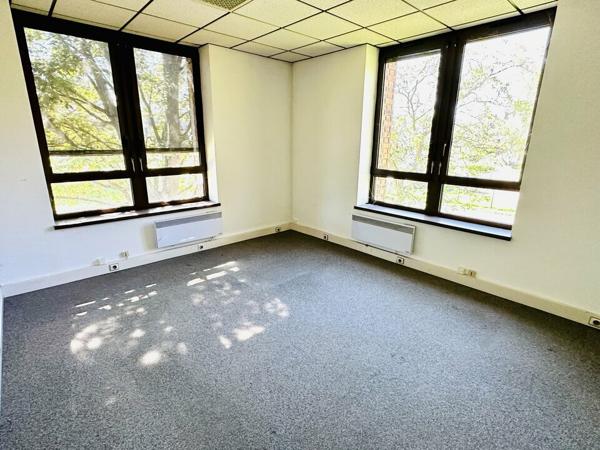 BUREAUX à LOUER de 118.5 m²