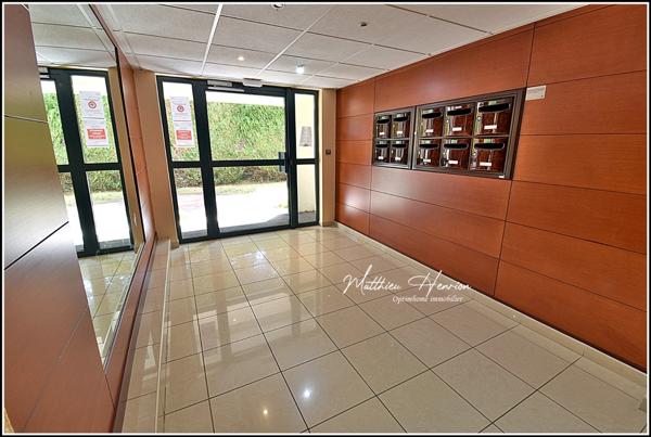 ÉVREUX CENTRE – APPARTEMENT LUMINEUX DE 98 M² AVEC 3 CHAMBRES, BALCON ET ASCENSEUR - vente interactive