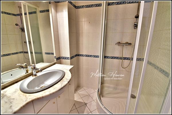 ÉVREUX CENTRE – APPARTEMENT LUMINEUX DE 98 M² AVEC 3 CHAMBRES, BALCON ET ASCENSEUR - vente interactive