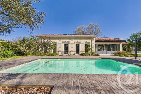 Maison à vendre  8 pièces - 257,83 m2 EYSINES - 33