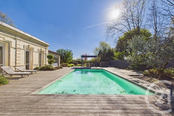 Maison à vendre  8 pièces - 257,83 m2 EYSINES - 33