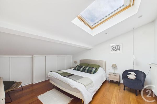 Maison à vendre  8 pièces - 257,83 m2 EYSINES - 33