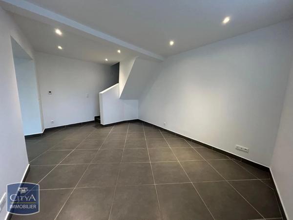 Appartement à louer 4 pièces 101.3m²