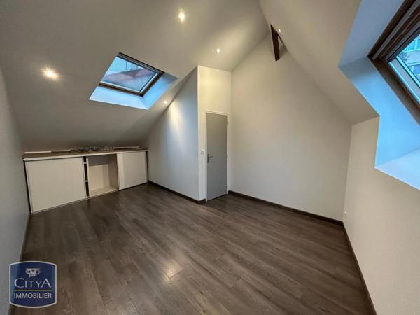 Appartement à louer 4 pièces 101.3m²