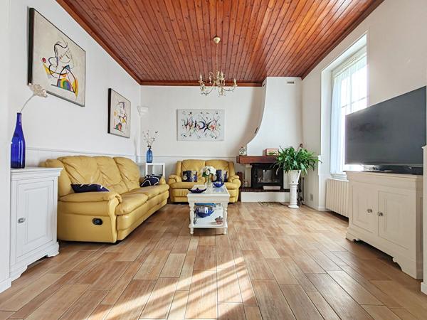 Maison avec 8 studios loués en meublés