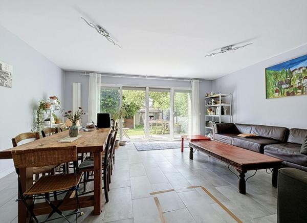 Maison  moderne à Villejuif de 225 m2 avec  7 chambres