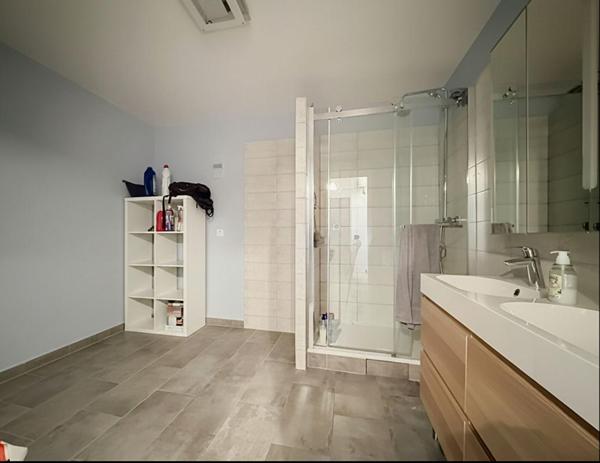 Maison  moderne à Villejuif de 225 m2 avec  7 chambres