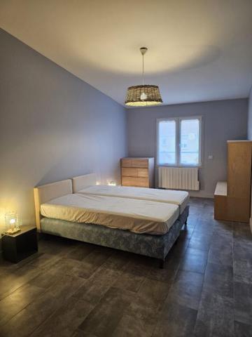 Maison  moderne à Villejuif de 225 m2 avec  7 chambres