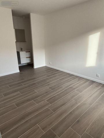 Maison à louer à Ressons-le-Long dans l'Aisne (02290), ref : LOC204